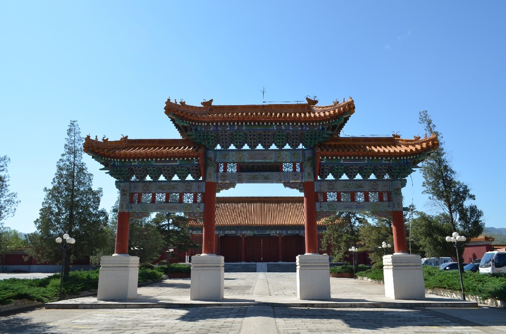 中华永久陵园：生命归宿的理想之选（环境、风水、碑型全解析）400 - 040 - 4090